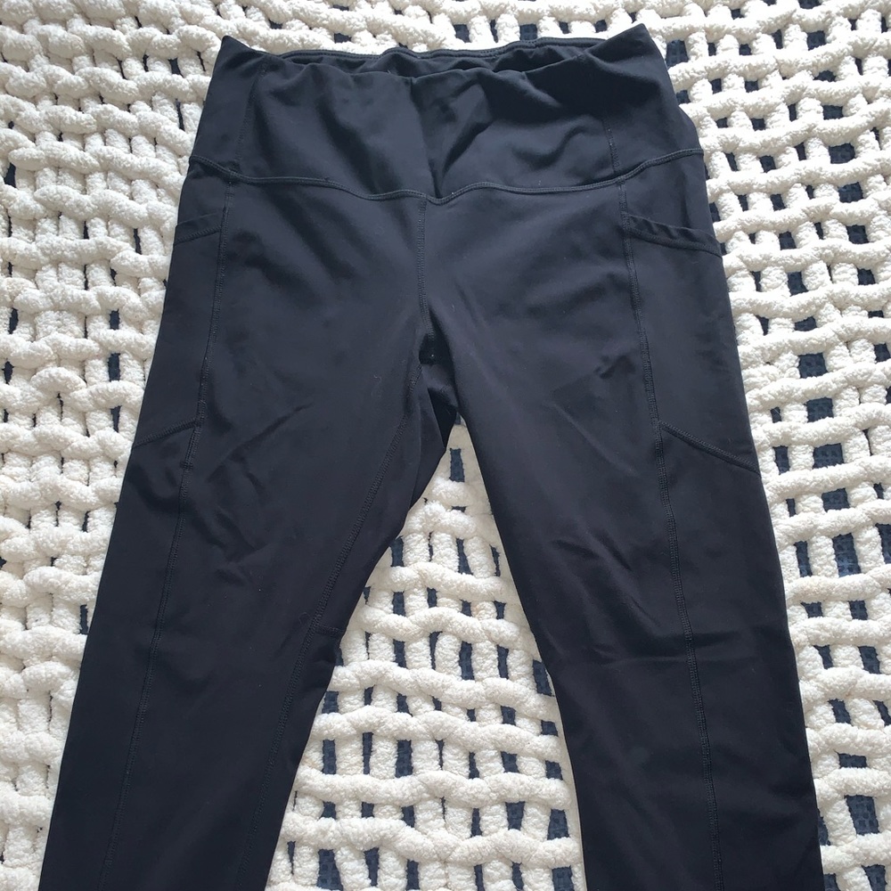 Black Yogalicious Cropped Leggings